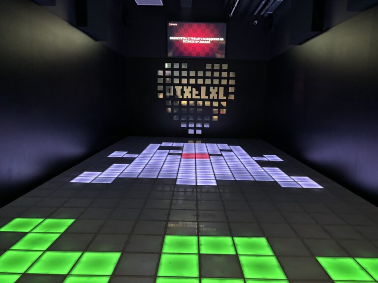 2025.10.30 – Pełen wrażeń dzień klas Va i Vb w Centrum Rozrywki Pixel XL w Gdańsku 