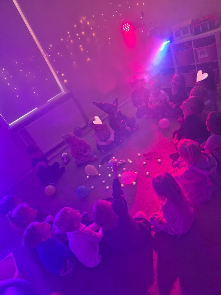 2025.11.28 – Andrzejki w naszym przedszkolu – dzień pełen magii i uśmiechu 