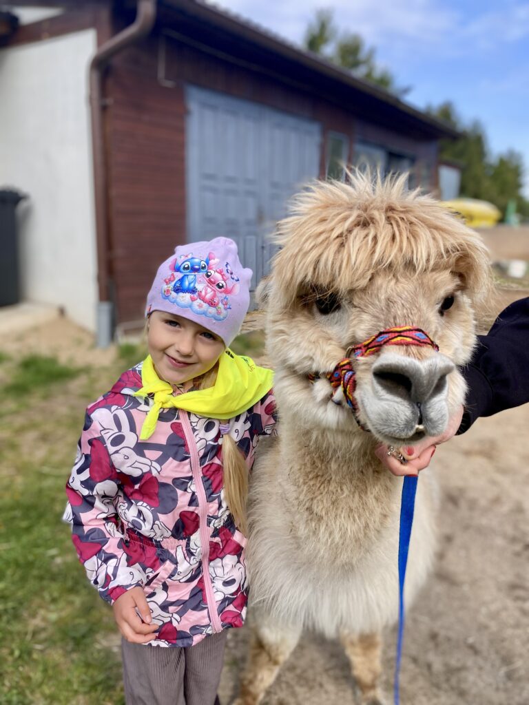 2026.05.19 Wycieczka Grupa Jeżyki – Alpaki w Robakowie