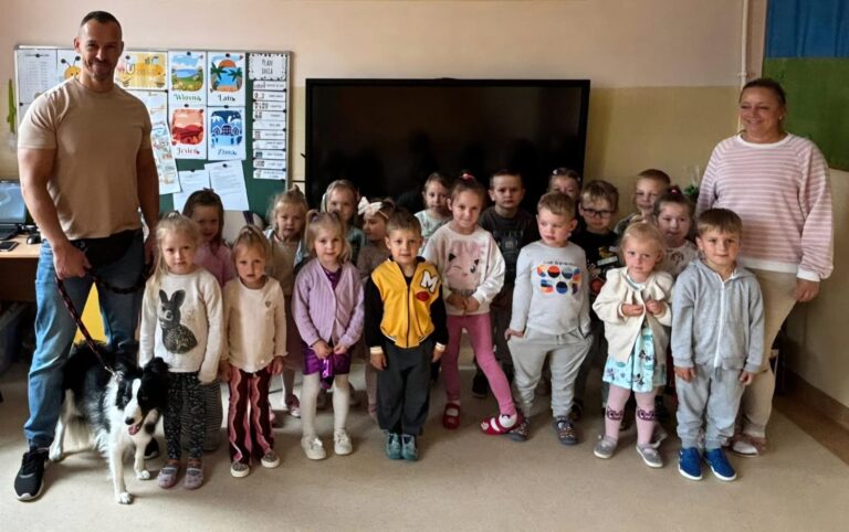 2026.06.18 – 🐝🦔 Wyjątkowy gość w grupach Pszczółki i Jeżyki! 🐶🐾 